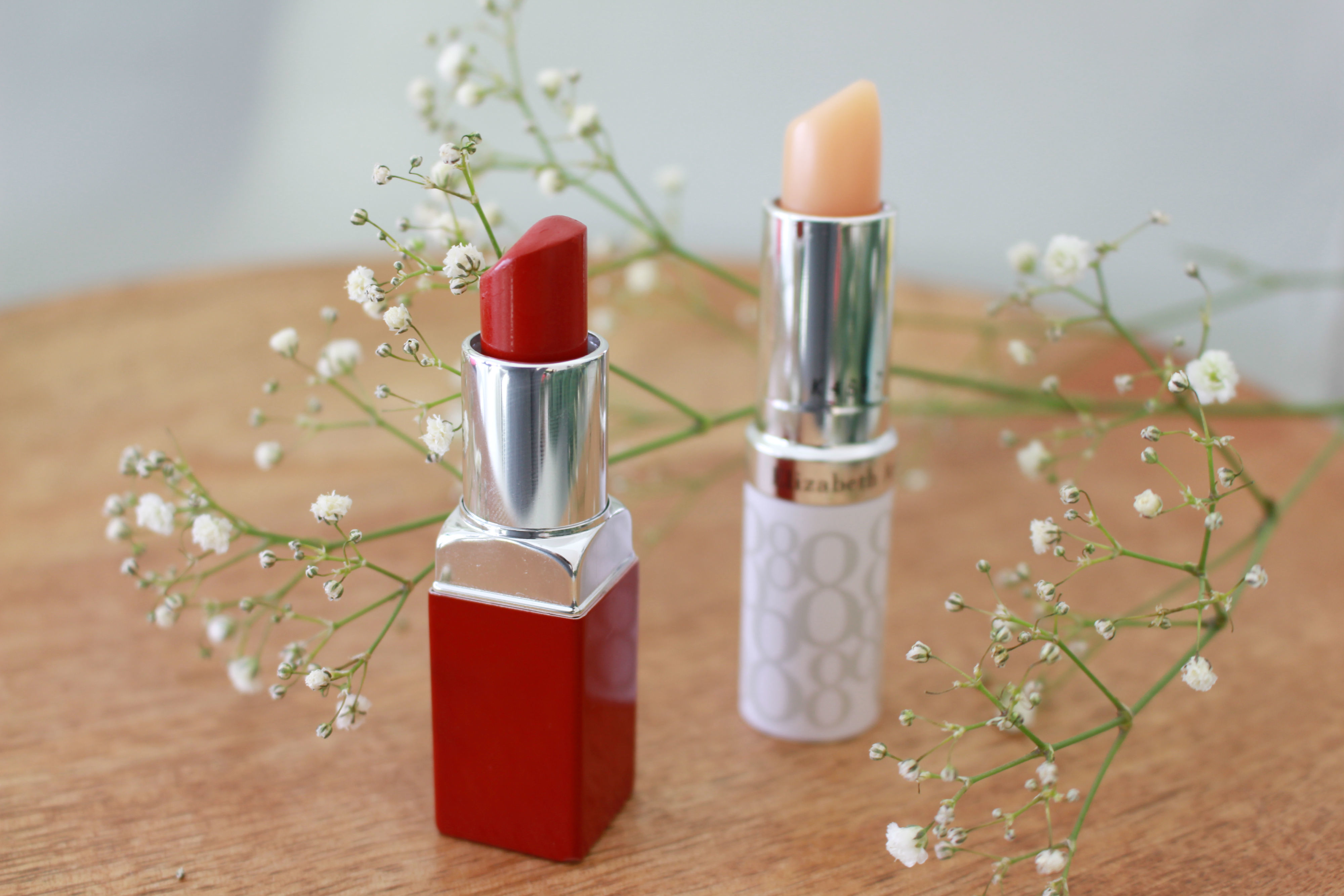 Lippenstift-und-Lipbalm-für-softe-und-gepflegte-Lippen